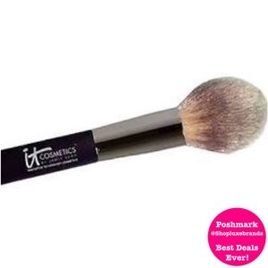 iT Cosmetics Heavenly Luxe Wand Ball Powder Brush #8